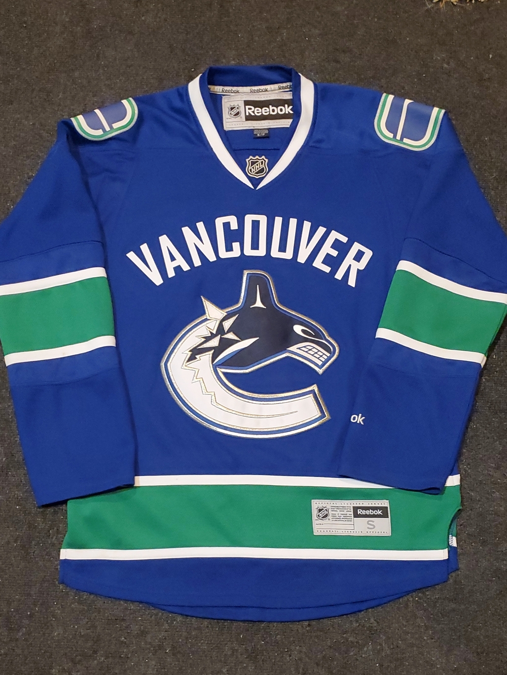 Reebok Vancouver Canucks Reebok Premier Authentic Jersey... New Without Tags.🏒